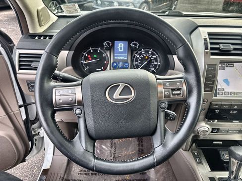 Used 2017 Lexus GX 460 w/ Navigation Package AWD/4WD image 11