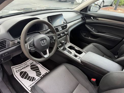 Used 2019 Honda Accord LX image 10
