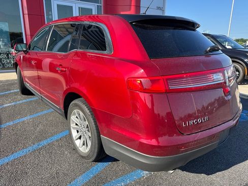 Used 2013 Lincoln MKT FWD image 6