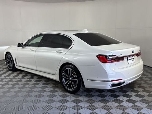 Used 2022 BMW 750i xDrive AWD/4WD image 3