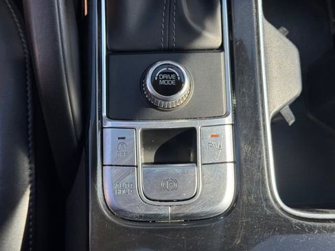 Certified 2024 Kia Telluride LX FWD image 23
