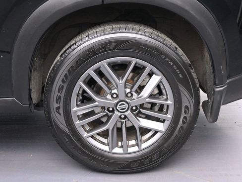 Used 2021 Nissan Rogue S AWD/4WD image 9