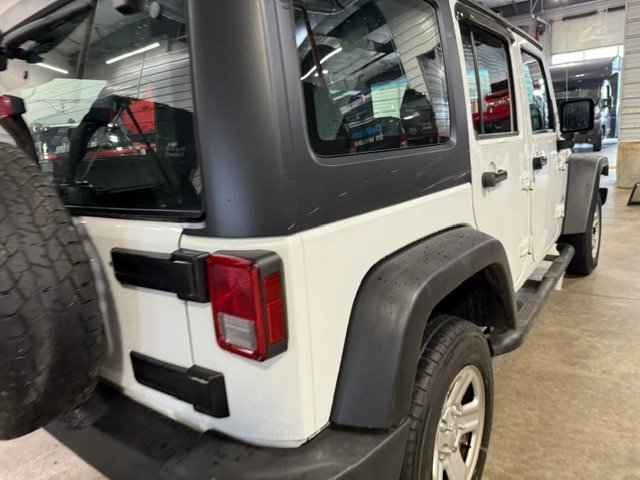 Used 2016 Jeep Wrangler Unlimited Sport AWD/4WD image 25