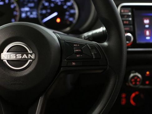 Certified 2025 Nissan Kicks Play S image 18