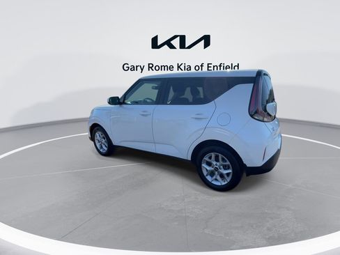 Used 2025 Kia Soul LX w/ LX Technology Package FWD image 6