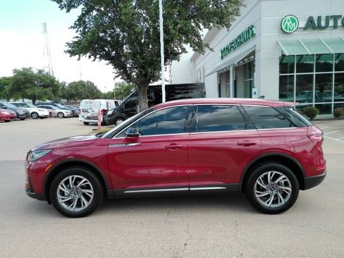 Used 2025 Lincoln Corsair FWD w/ Equipment Group 101A image 12