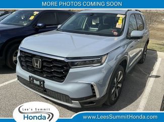 Used 2024 Honda Pilot Touring video 1