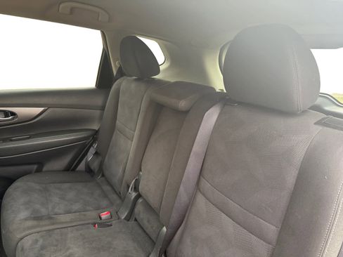 Used 2015 Nissan Rogue SV image 13