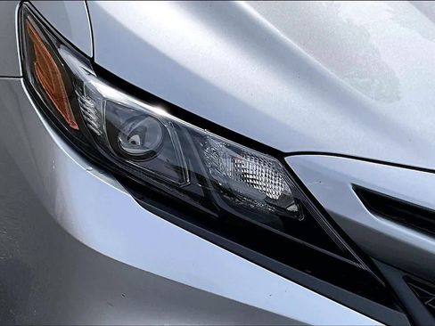 Used 2024 Toyota Camry SE FWD image 26