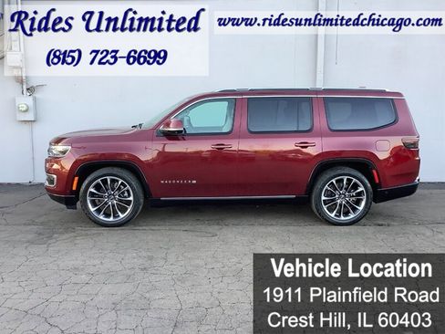 Used 2022 Jeep Wagoneer Series III w/ Premium Group I AWD/4WD image 3