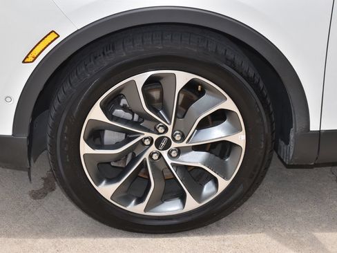 Used 2023 Lincoln Nautilus Reserve w/ Equipment Group 201A AWD/4WD image 38