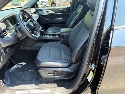 Used 2025 Ford Explorer ST-Line w/ Premium Package AWD/4WD image 13