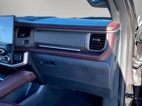 Certified 2024 Ford Expedition Limited image 26