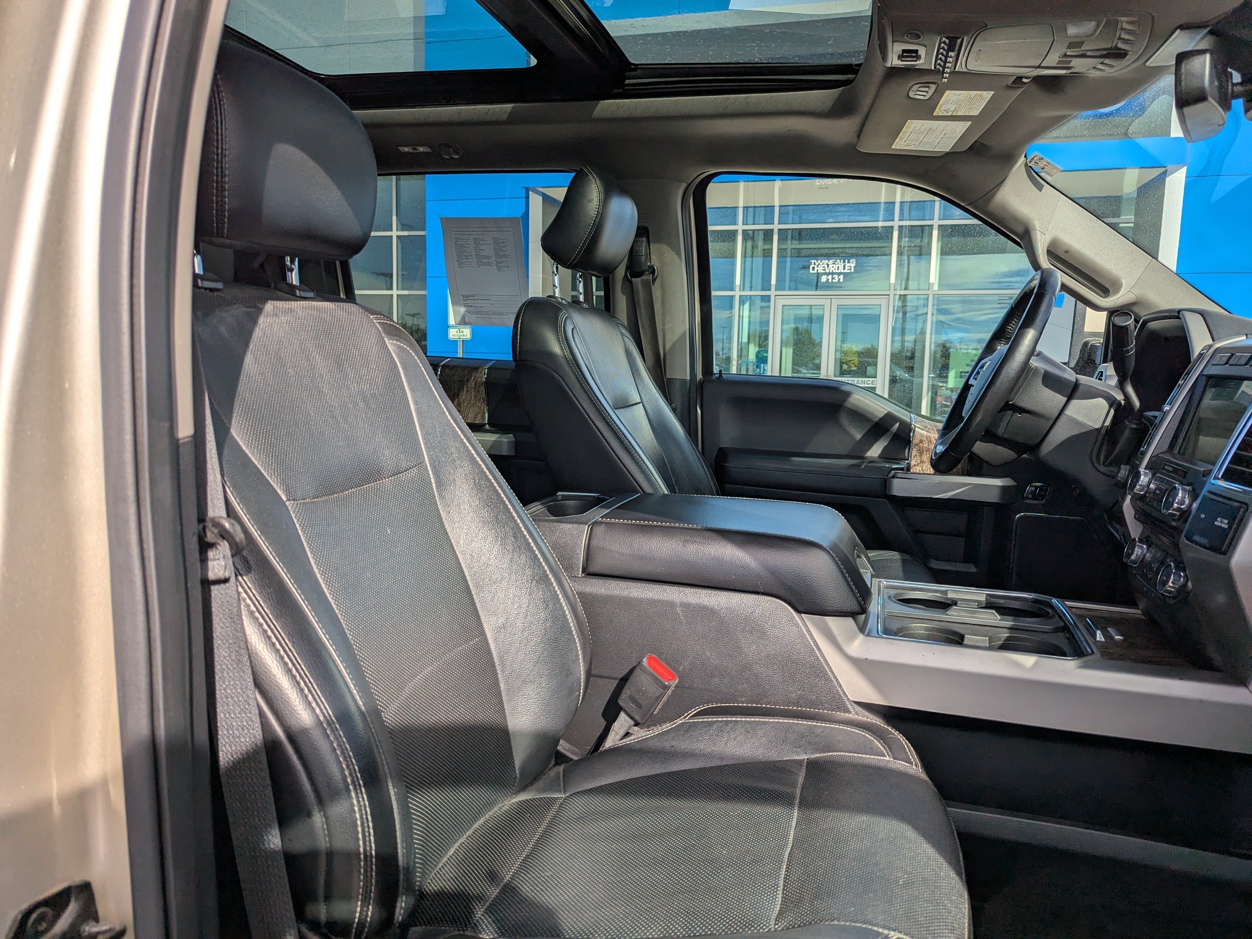 Used 2017 Ford F350 Lariat w/ Lariat Ultimate Package AWD/4WD image 41