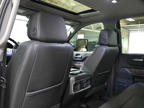 Used 2023 GMC Sierra 3500 Denali w/ Denali Black Diamond Edition image 21