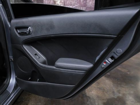 Used 2017 Kia Forte S FWD image 39