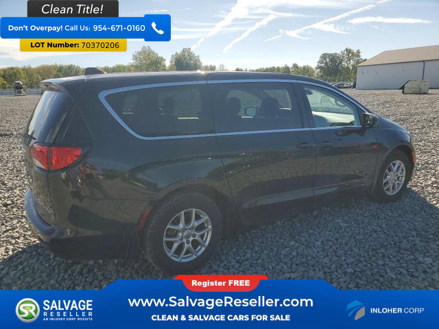 Used 2023 Chrysler Voyager LX FWD image 4