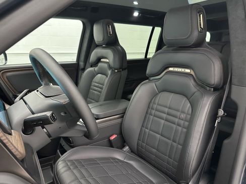 Used 2025 Rivian R1S Premium AWD/4WD image 13