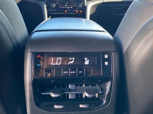 Used 2022 Jeep Grand Cherokee L Laredo w/ Luxury Tech Group I image 23