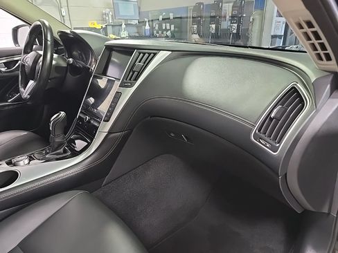 Used 2020 INFINITI Q50 Luxe w/ Essential Package (3.0T Luxe) AWD/4WD image 32