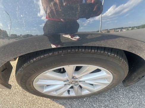 Used 2025 Toyota Corolla LE w/ LE Premium Package FWD image 13