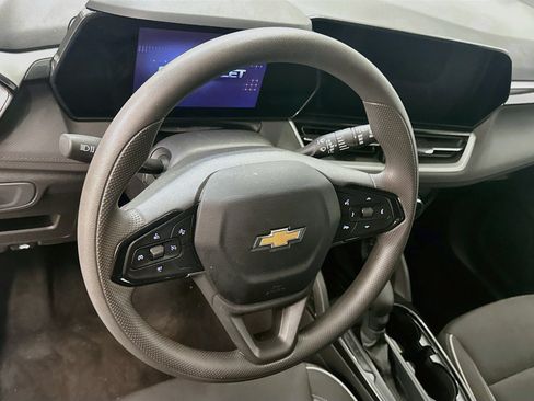 Used 2025 Chevrolet TrailBlazer LT AWD/4WD image 18