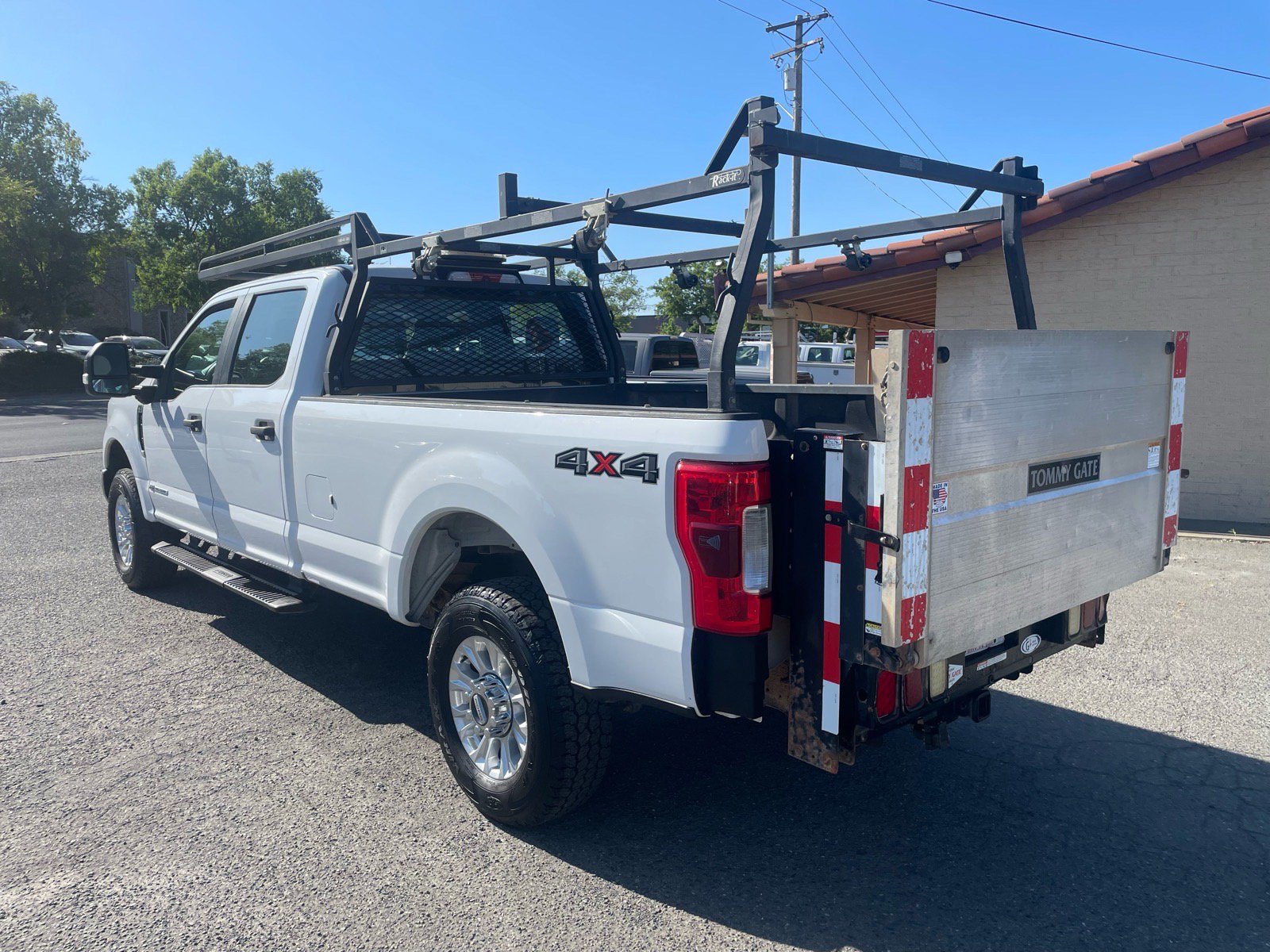 Used 2017 Ford F250 XL w/ Power Equipment Group AWD/4WD image 3