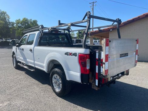 Used 2017 Ford F250 XL w/ Power Equipment Group AWD/4WD image 3