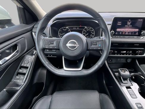Certified 2024 Nissan Rogue SV w/ SV Premium Package FWD image 6