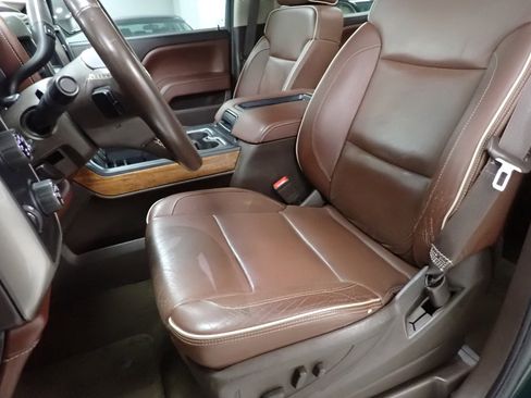 Used 2015 Chevrolet Silverado 1500 High Country w/ High Country Premium Package image 13