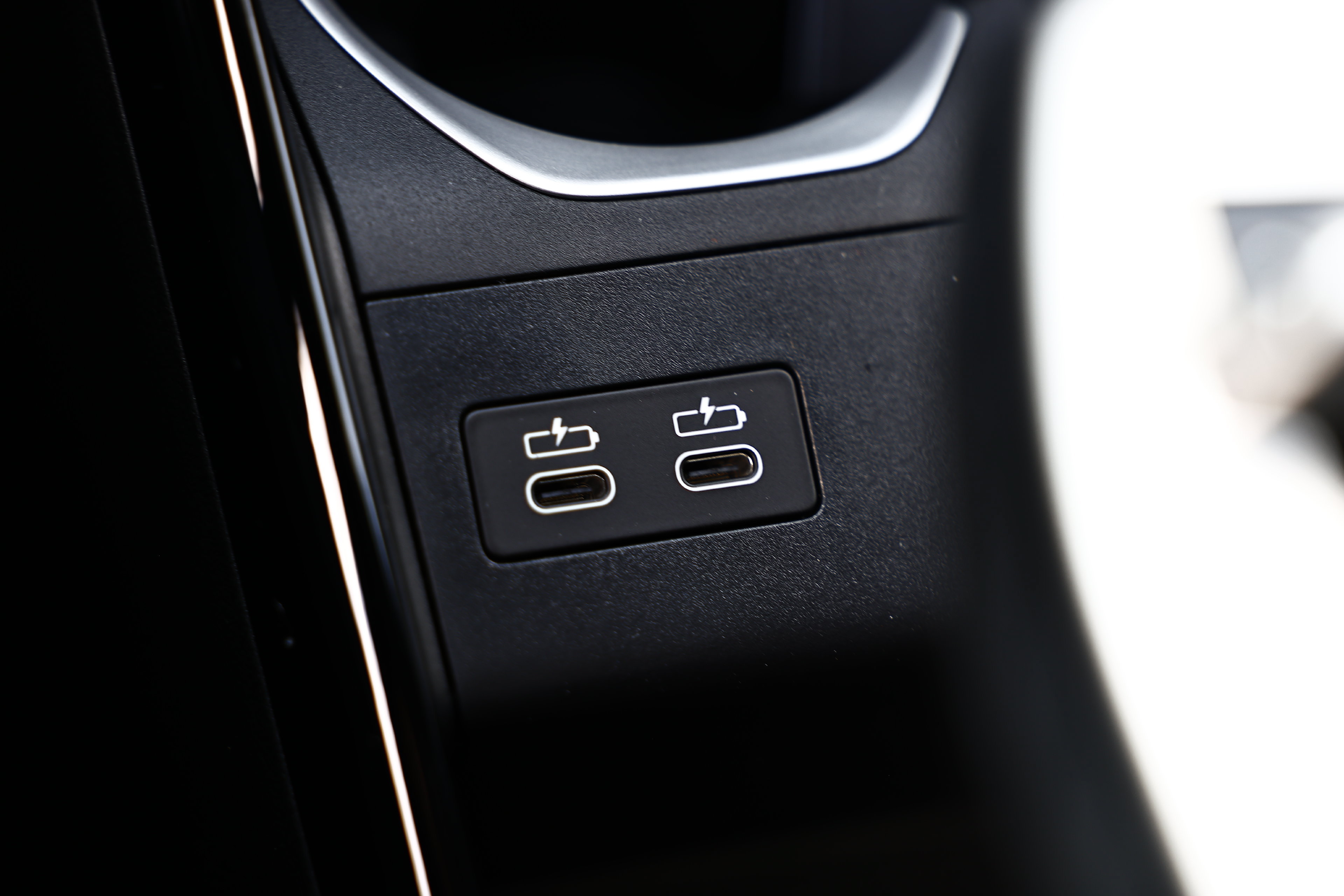 New 2027 BMW X2 xDrive28i AWD/4WD image 38