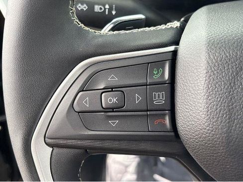 Used 2024 Jeep Grand Cherokee Altitude AWD/4WD image 22