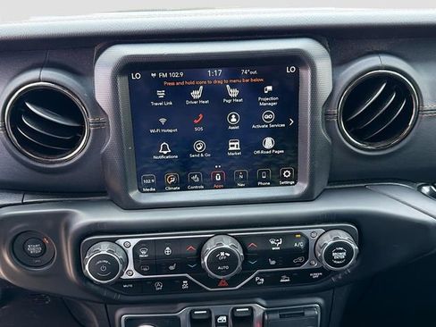 Used 2021 Jeep Gladiator Overland AWD/4WD image 27