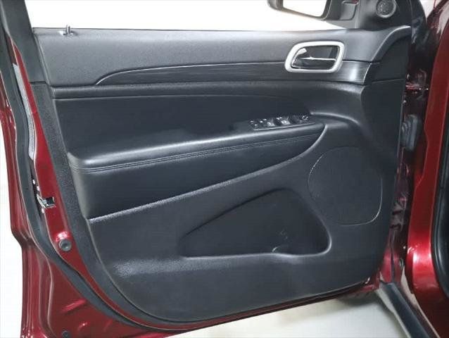 Certified 2020 Jeep Grand Cherokee Laredo AWD/4WD image 15