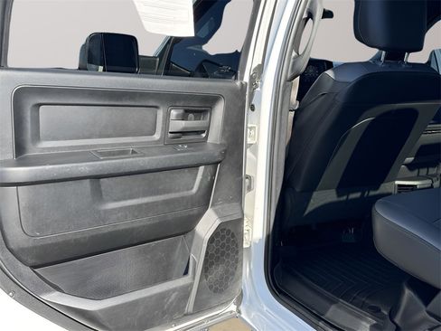 Used 2022 RAM 2500 Tradesman w/ Chrome Appearance Group image 22