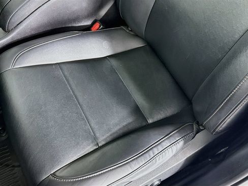 Used 2019 Toyota Highlander XLE AWD/4WD image 21