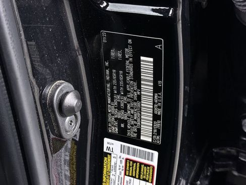 Used 2023 Toyota Highlander XLE image 61