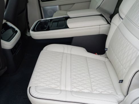 Used 2024 Lincoln Navigator Black Label AWD/4WD image 27