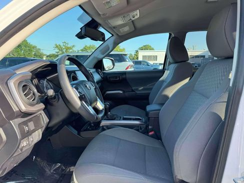 Used 2023 Toyota Tacoma SR5 RWD image 15