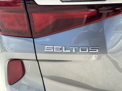 Certified 2023 Kia Seltos LX AWD/4WD image 7