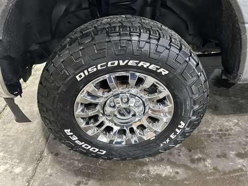 Used 2022 Ford F250 XLT w/ XLT Premium Package image 22