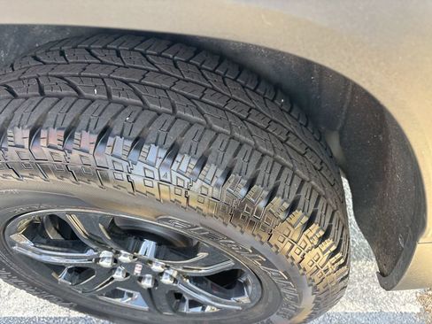 Used 2021 GMC Acadia AT4 w/ Trailering Package AWD/4WD image 11