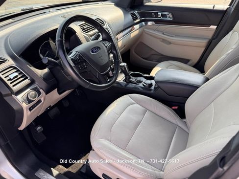 Used 2019 Ford Explorer Limited w/ Ford Safe & Smart Package AWD/4WD image 26