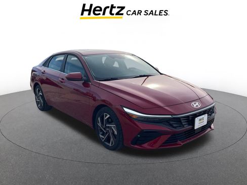 Used 2025 Hyundai Elantra SEL image 1