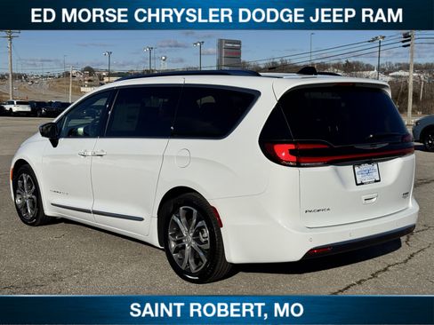 New 2026 Chrysler Pacifica Pinnacle FWD image 6