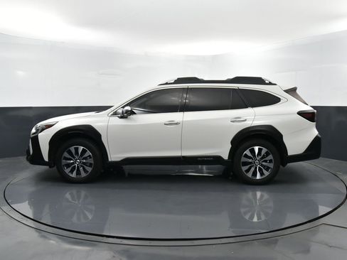 Used 2023 Subaru Outback Touring image 7