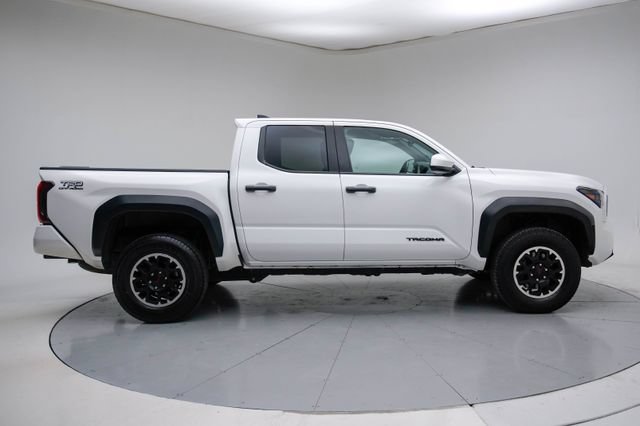 Used 2024 Toyota Tacoma TRD Off-Road AWD/4WD image 8