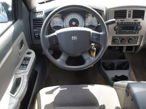Used 2006 Dodge Dakota SLT RWD image 5