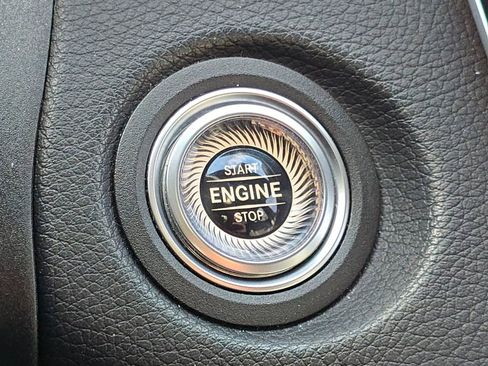 Certified 2020 Mercedes-Benz C 300 4MATIC Sedan image 38