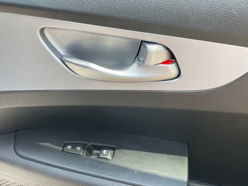 Certified 2023 Kia Forte LXS w/ LXS Technology Package FWD image 13